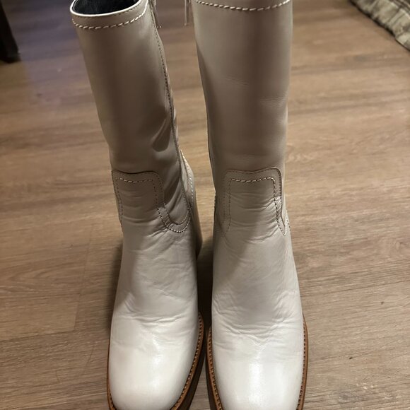 boots - Picture 1 of 4